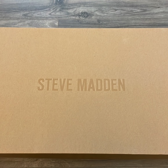 Steve Madden boots - Picture 3 of 11